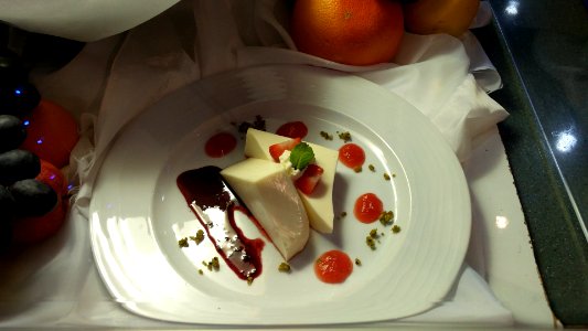 Dessert on display 2