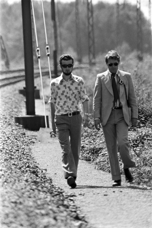 Derde dag gijzeling trein De Punt rechercheurs keren terug waarvan linker medi, Bestanddeelnr 929-1970