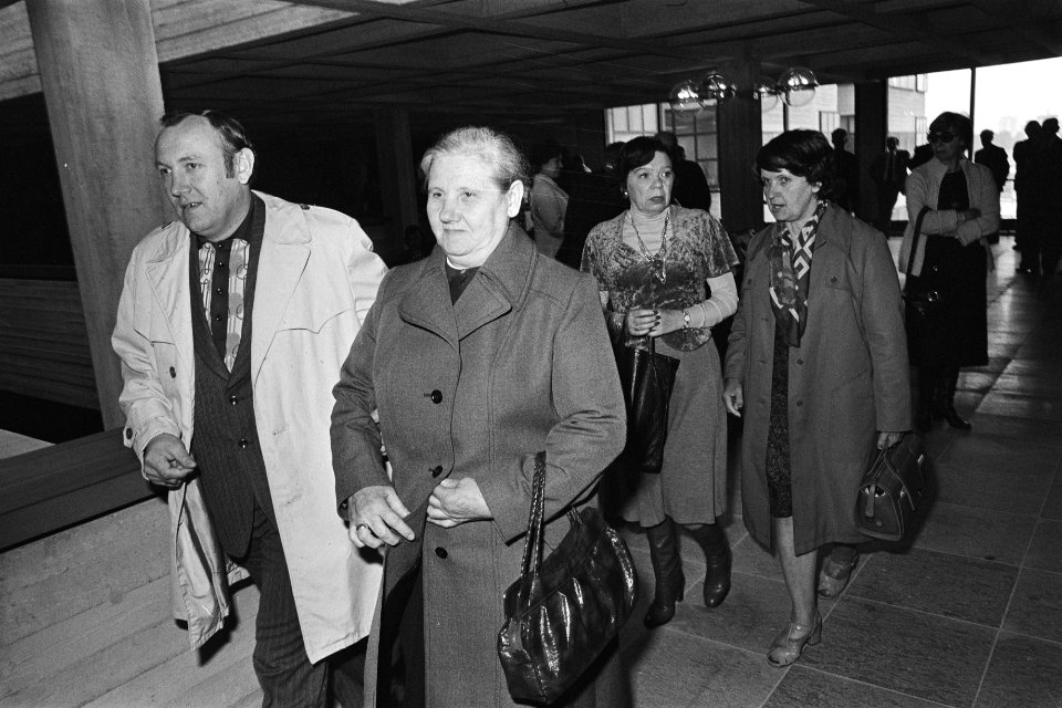 Derde dag proces Menten mevrouw Menten en mevrouw Mondain Fogelberg , dochter v, Bestanddeelnr 929-1758