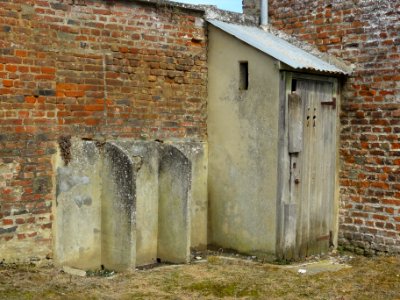 Dercy (Aisne) WC public
