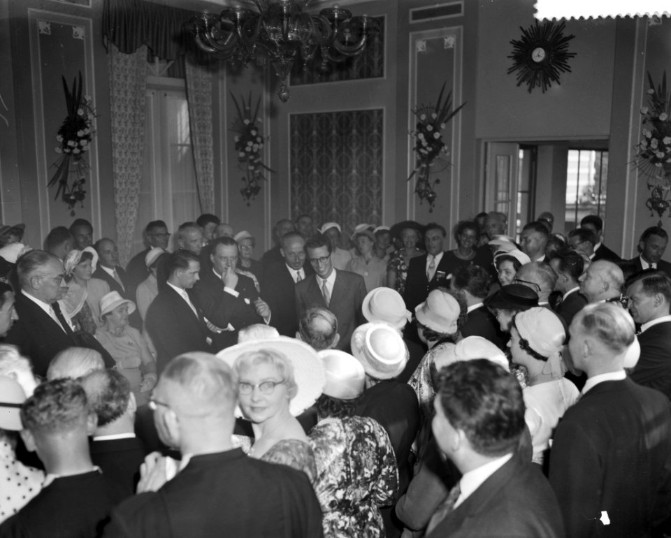 Derde dag van het bezoek van Koning Boudewijn Ontvangst van de Belgische kolonie, Bestanddeelnr 910-5144