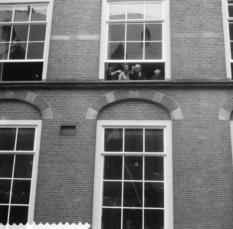 Derde dag van het bezoek van Koning Boudewijn bezoek aan Den Haag , aankomst bij, Bestanddeelnr 910-5125