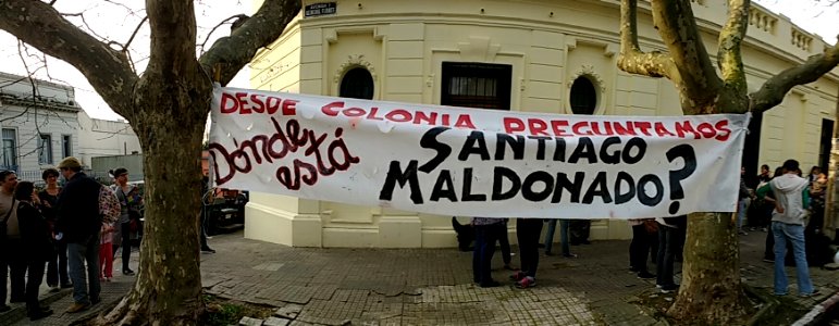 Desde Colonia preguntamos Dónde está Santiago Maldonado?