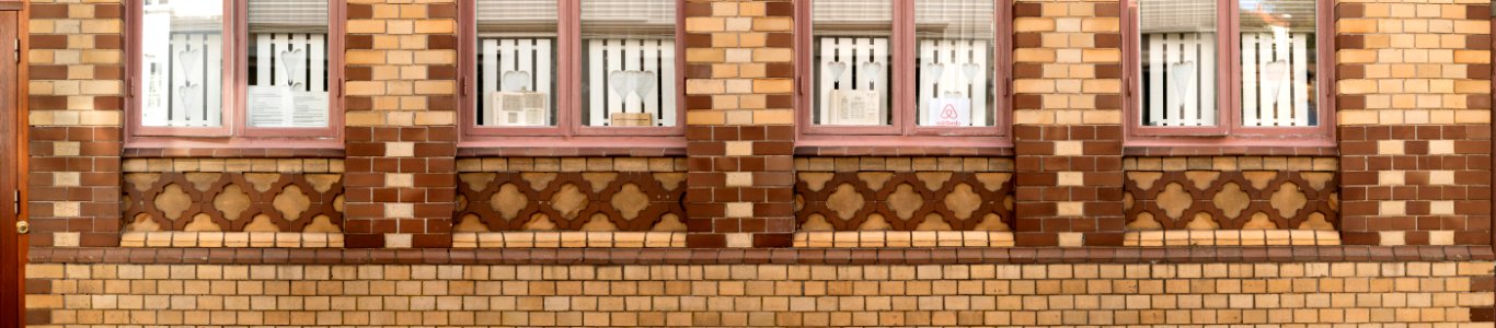 Detail of facade at Gamla Strandgatan 7 B, Gamlestan, Lysekil