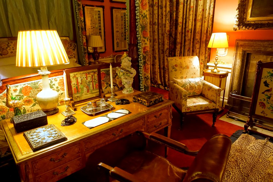 Desk - Marquis and Marchioness of Normanby Bedrooms - Chatsworth House - Derbyshire, England - DSC03326