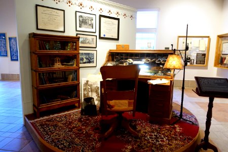 Desk and furnishings, Edward W. Bok - Bok Tower Gardens - DSC02083