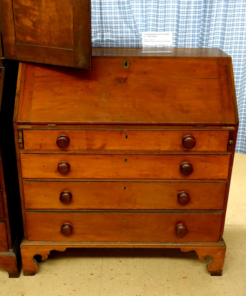 Desk, Chippendale style, c. 1790-1810, cherry - Dedham Historical Society - Dedham Massachusetts - DSC04166