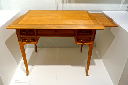 Desk, Maurice Dufrene, 1910, pear wood - Hessisches Landesmuseum Darmstadt - Darmstadt, Germany - DSC00894