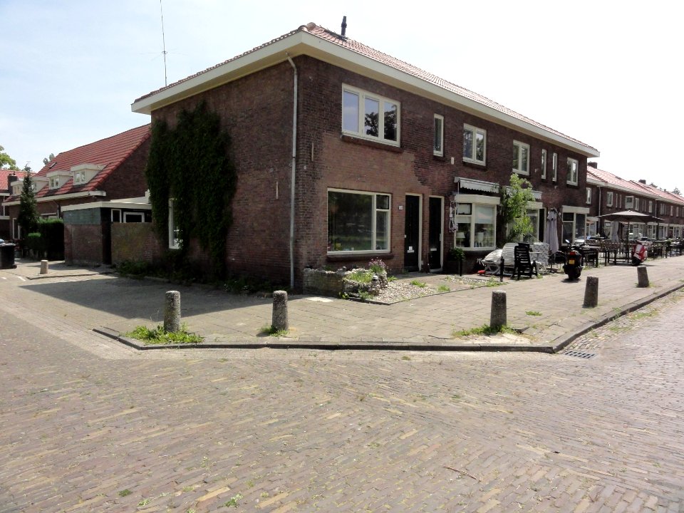 Dolphia (Enschede) Transvaalplein oostzijde hoek Christiaan de Wetstraat