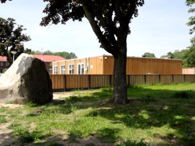 Dolphia (Enschede) Transvaalplein, huiskamer van de buurt, met de kei