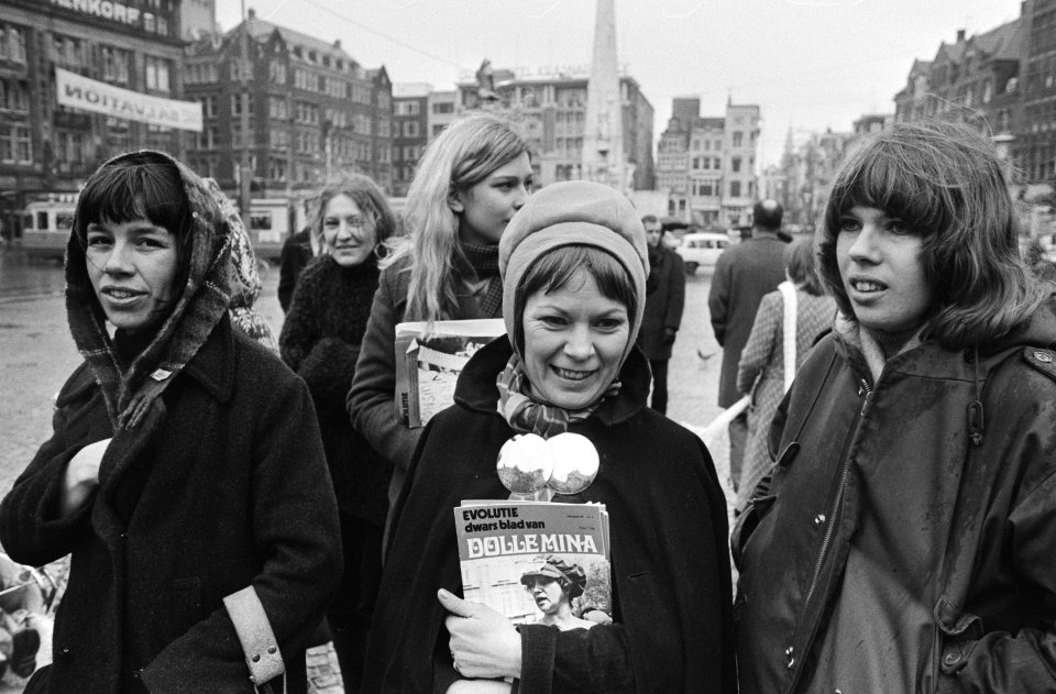 Dolle Minas vieren eenjarig bestaan, Amsterdam, Bestanddeelnr 924-2222