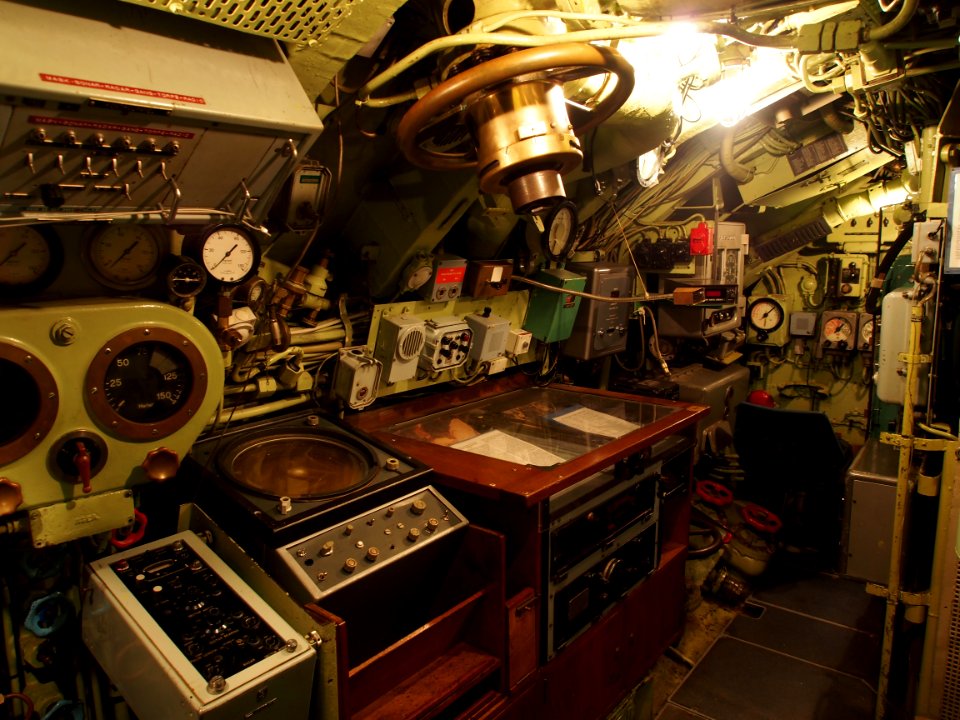 Dolphin class SPRINGEREN submarine, pic-014