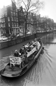Dolle Minas vieren eenjarig bestaan, Amsterdam, Bestanddeelnr 924-2215