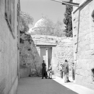 Doorkijk naar de Heilige Grafkerk in Jeruzalem, Bestanddeelnr 255-5205