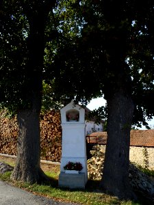 Dolní Újezd, poklona u čp 262