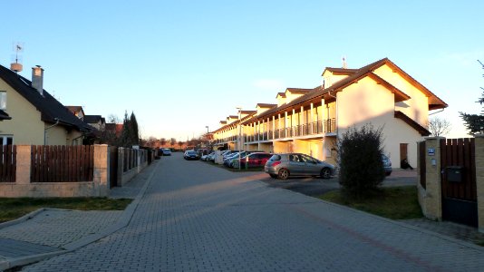 Dolní Břežany, ulice Nad Mlýnem