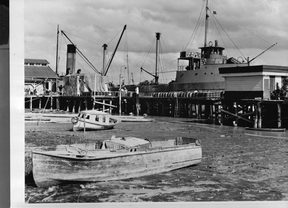 Dok in de haven van Paramaribo, Bestanddeelnr 935-1297