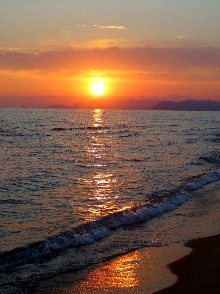 Sol eventide beira mar