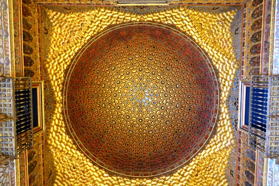 Dome of Salón de Embajadores - Alcázar of Seville, Spain - DSC07423