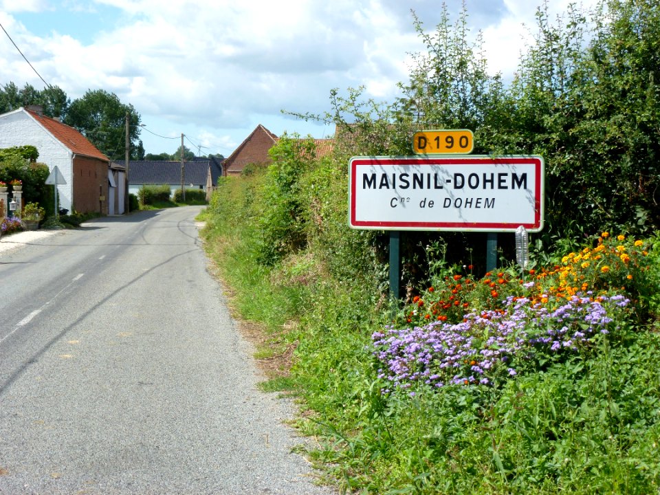 Dohem (Pas-de-Calais, Fr) city limit sign Mesnil-Dohem