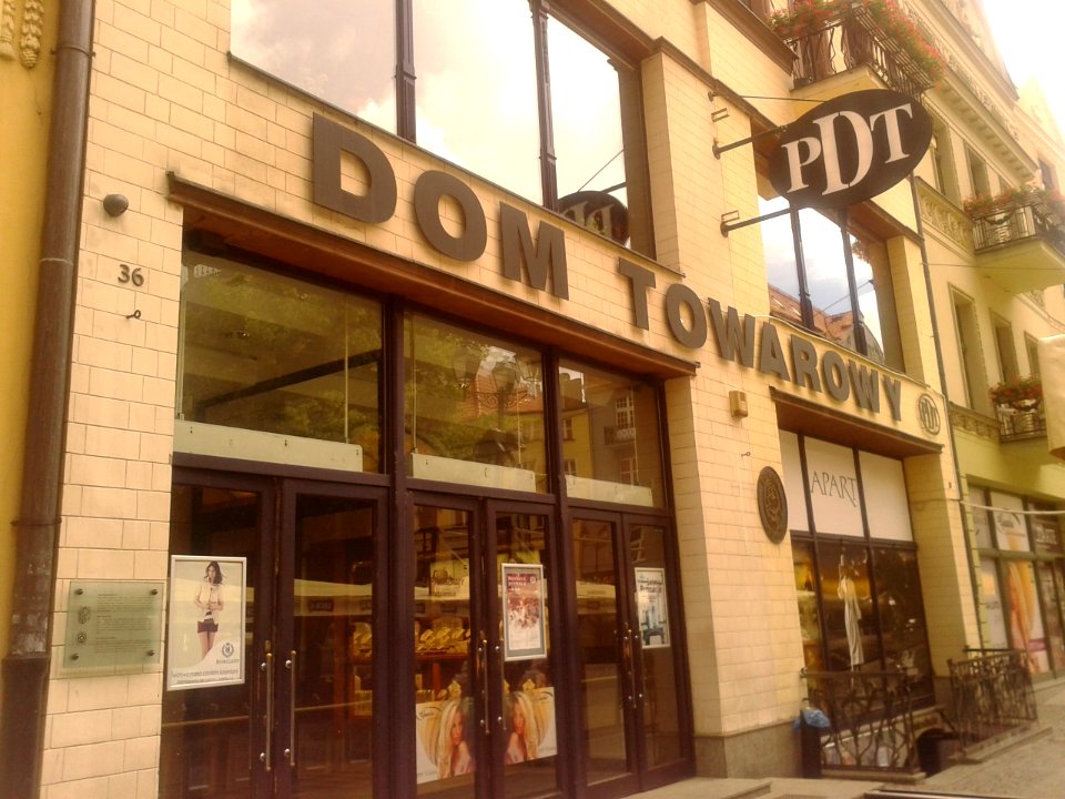 Dom towarowy PDT w Toruniu