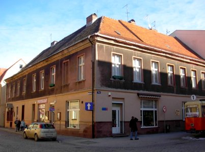 Dom narożny Długa-Jana Kazimierza 03 2011