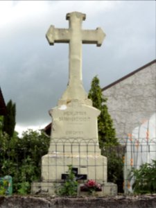 Dolving (Moselle) croix de chemin, rue du cimetière