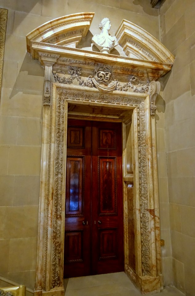 Doorway - Chatsworth House - Derbyshire, England - DSC03134