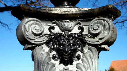 Dorfbrunnen Pflugdorf (06)