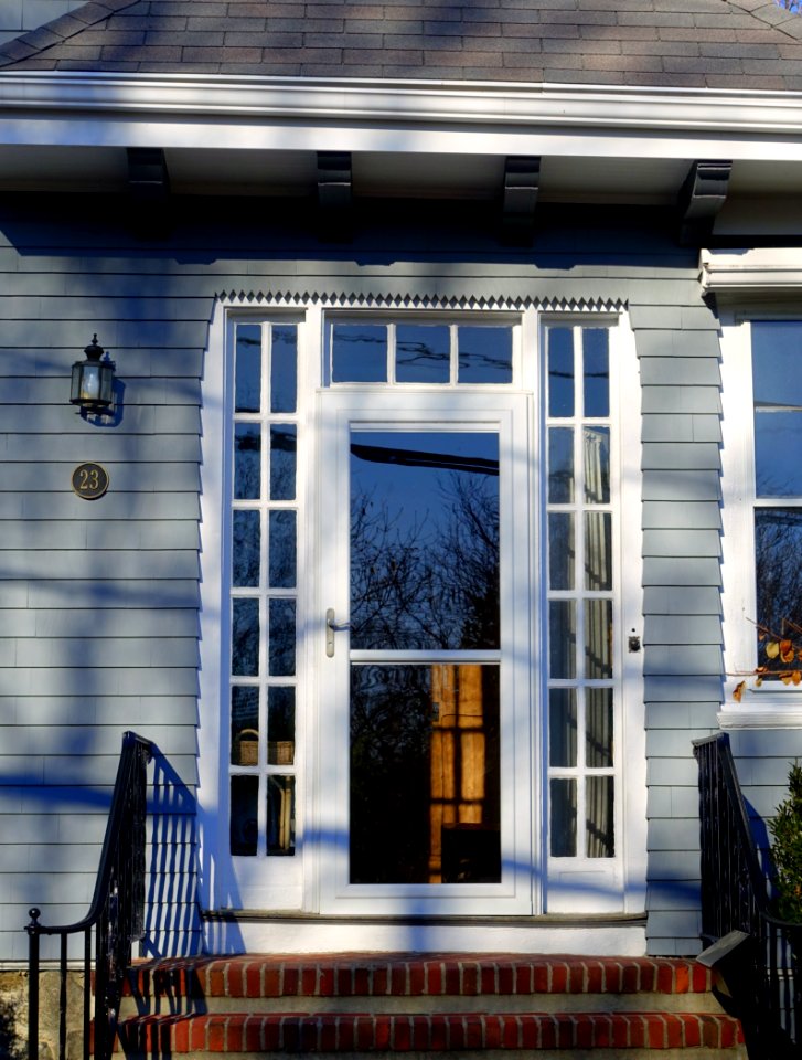 Doorway - Arlington, MA - DSC03436