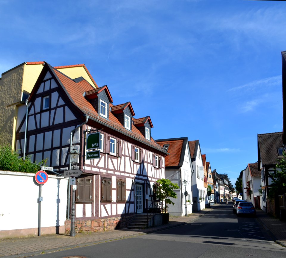 Dortelweil, Obergasse 8 (1)