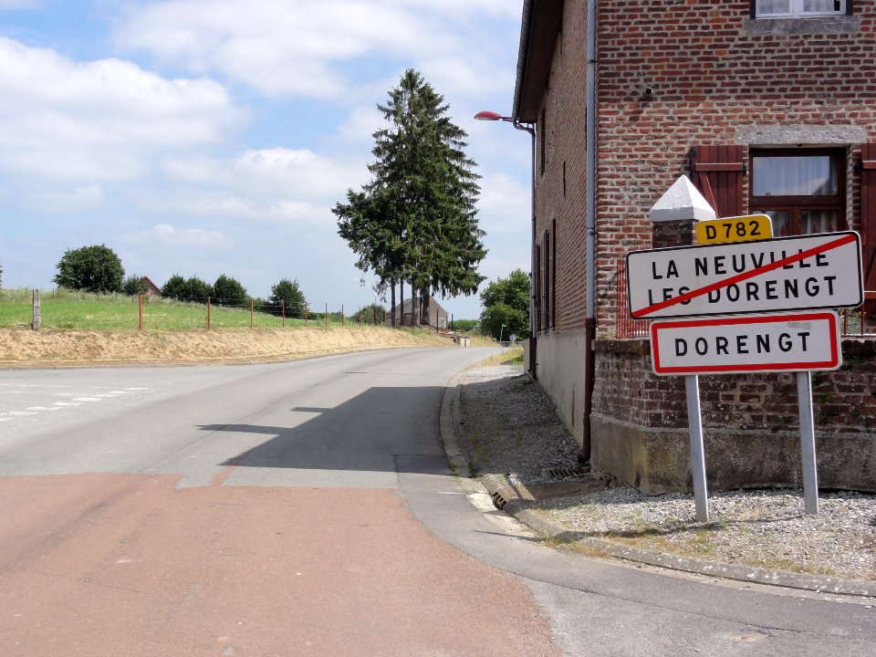 Dorengt (Aisne) city limit sign