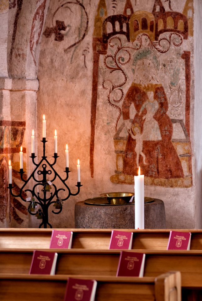 Dopplatsen i Hästveda kyrka