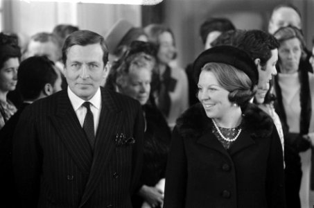Doop van prins Carlos Xavier Bernardo , zoon van prinses Irene , op Kasteel Lign, Bestanddeelnr 923-2442