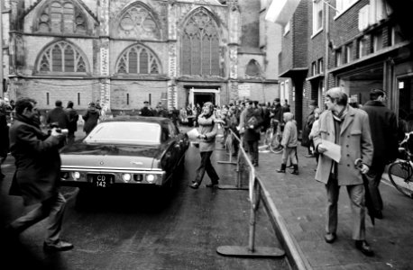 Doop van prins Constantijn en prins Bernhard in Domkerk te Utrecht. Aankomst bij, Bestanddeelnr 923-2784