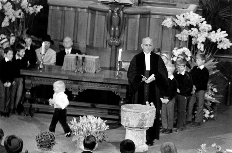 Doop van prins Constantijn en prins Bernhard in Domkerk te Utrecht. Tijdens doop, Bestanddeelnr 923-2757
