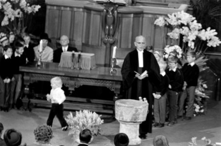 Doop van prins Constantijn en prins Bernhard in Domkerk te Utrecht. Tijdens doop, Bestanddeelnr 923-2757