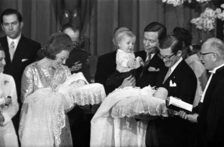 Doop van prins Constantijn en prins Bernhard in Domkerk te Utrecht. Beatrix met , Bestanddeelnr 923-2751