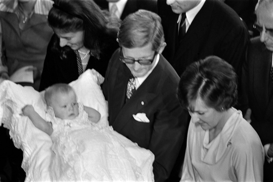 Doop Prins Floris Frederik Martijn in kapel Paleis Het Loo Koninklijke familie, Bestanddeelnr 928-2058