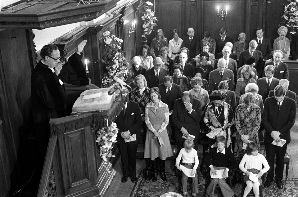 Doop Prins Floris Frederik Martijn in kapel Paleis Het Loo Koninklijke familie, Bestanddeelnr 928-2060