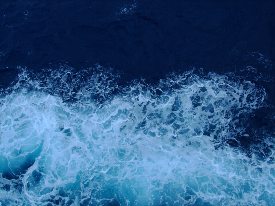 Water splash whitecap
