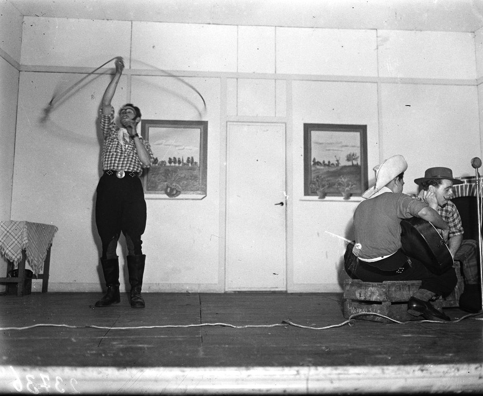 Doorman-cabaret, Bestanddeelnr 902-3736