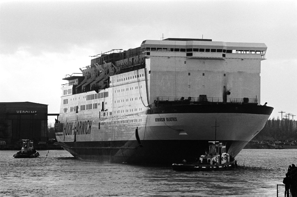 Doop Koningin Beatrix bij Van der Giessen de Noord Krimpen aan den IJssel he, Bestanddeelnr 933-4804