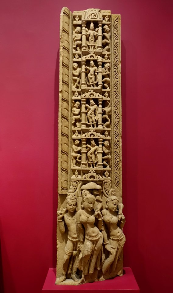 Doorjamb, central or western India, 900s-1000s AD, sandstone - Dallas Museum of Art - DSC05036