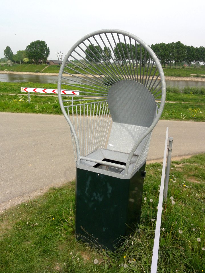 Doornenburg (Lingewaard) waste container