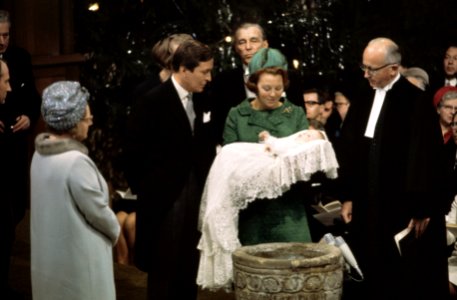 Doop Prins Johan Friso te Utrecht koningin Juliana , Prinses Beatrix , Prins Cl, Bestanddeelnr 254-8243