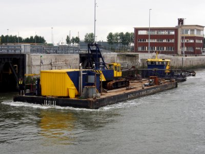 Doorduwer - ENI 06504190 with barge Juul, Van Cauwelaertsluis, Port of Antwerp pic2