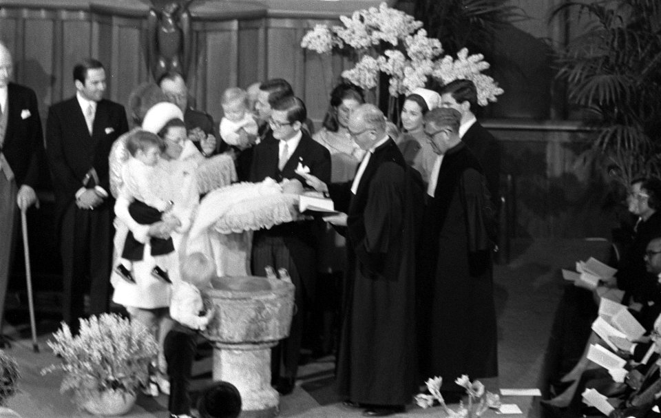 Doop van prins Constantijn en prins Bernhard in Domkerk te Utrecht. Tijdens doop, Bestanddeelnr 923-2755
