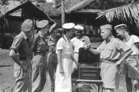 Door de brigade sportofficier van de T-Brigade werd een wandelmars georganiseerd, Bestanddeelnr 1757-1-2