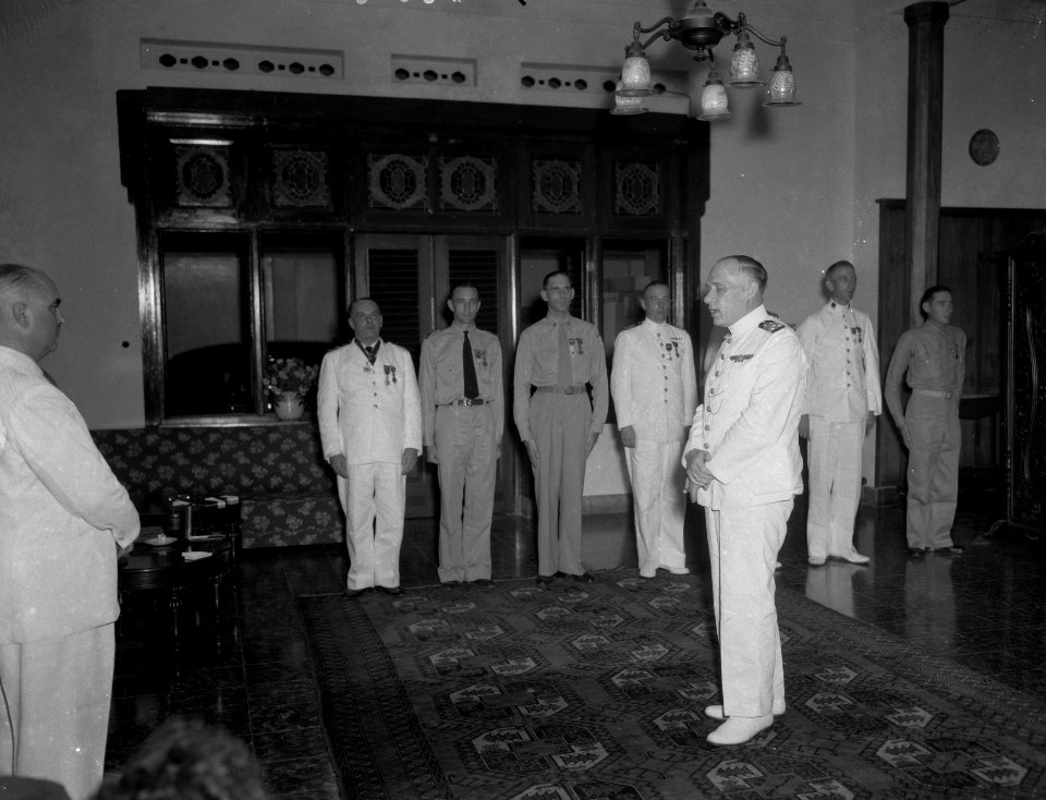 Door de Belgische consul-generaal in Indonesië, de heer P. Vanderstichelen, werd, Bestanddeelnr 15547